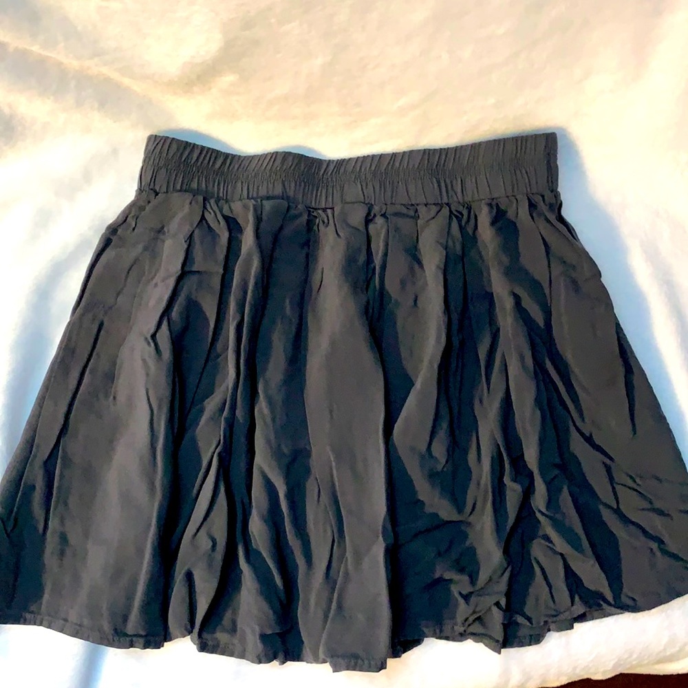 Brandy Melville flowy skirt